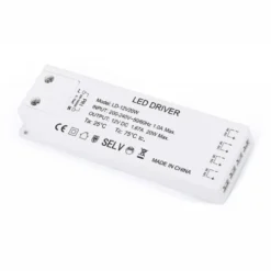 Fuente de alimentación DC12V/20W/1,7A, 4 salidas