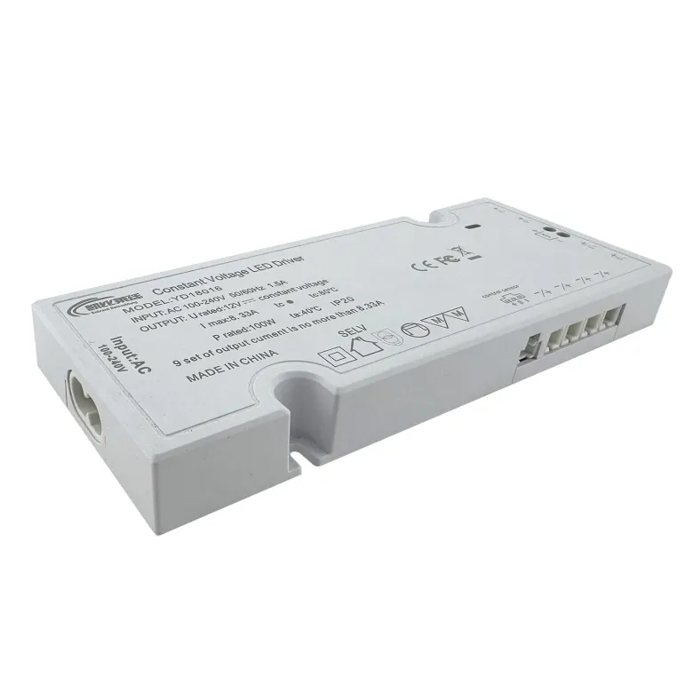 Fuente de alimentación DC12V/100W/8,33A, 9 salidas, sensor control