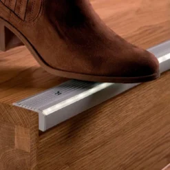 KIT - Perfil aluminio STAIR para tiras LED, 1 metro