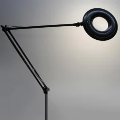 Lámpara de pie BRESSLO articulada, negro